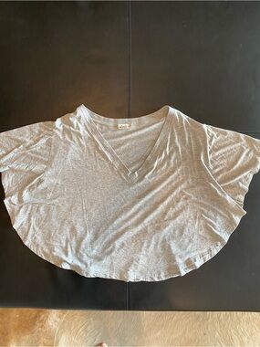 Aiko for Neiman Marcus Women's Light Gray V-Neck bat wing Swing Top, sz XS